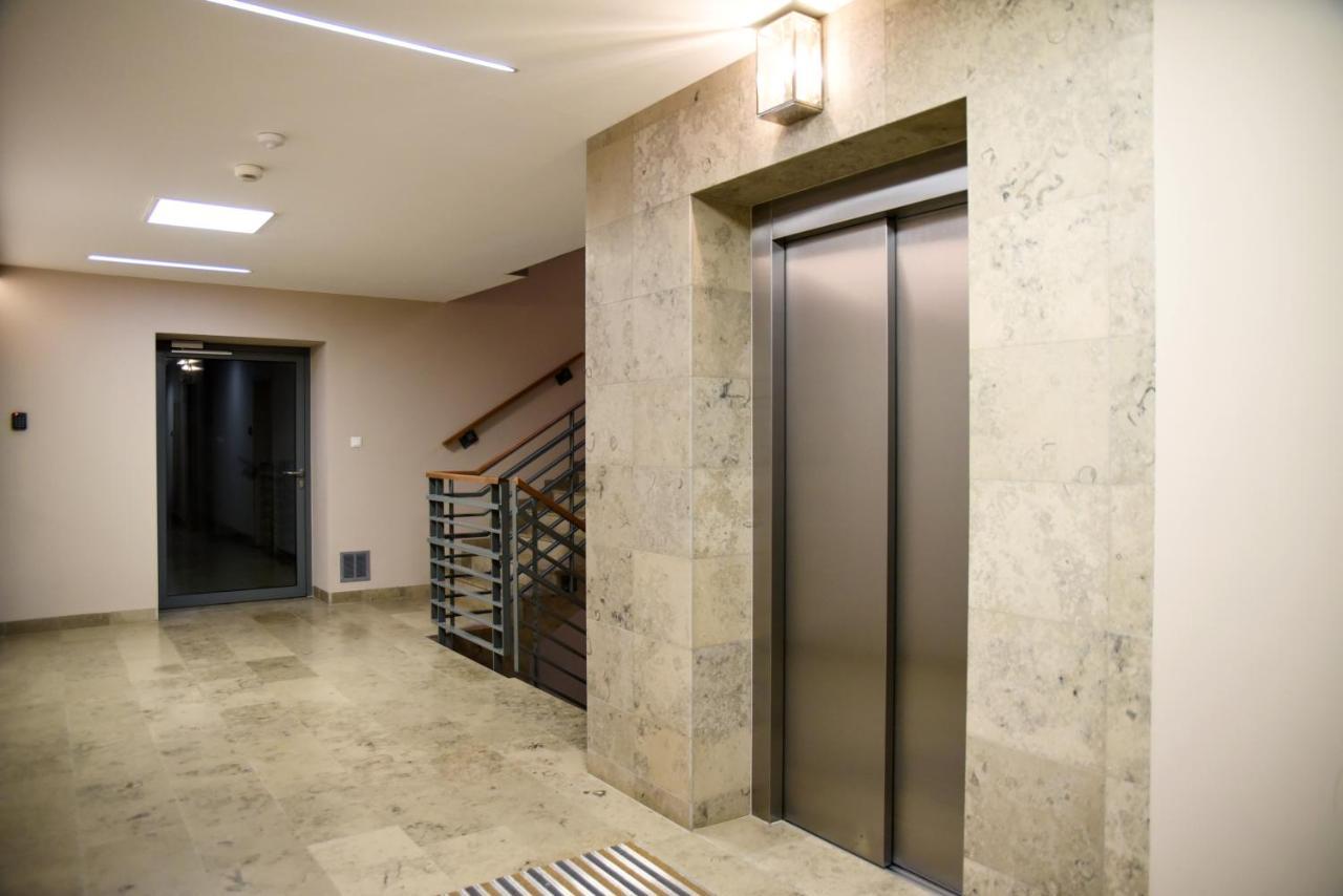 Flat 10 In The Old Town, 2 Bedrooms, Underground Parking Apartment Szczecin